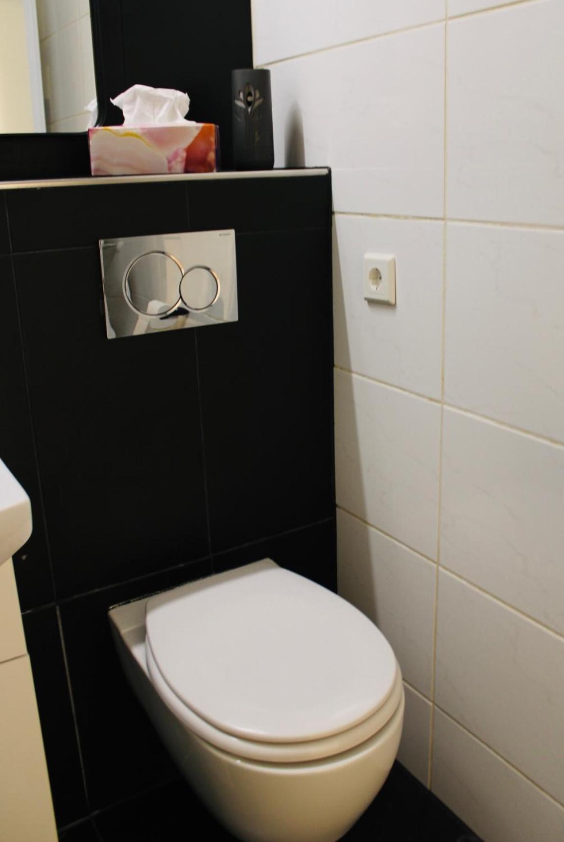 Schoenes Apartment Mit Parkplatz & 24H Checkin Keulen Buitenkant foto