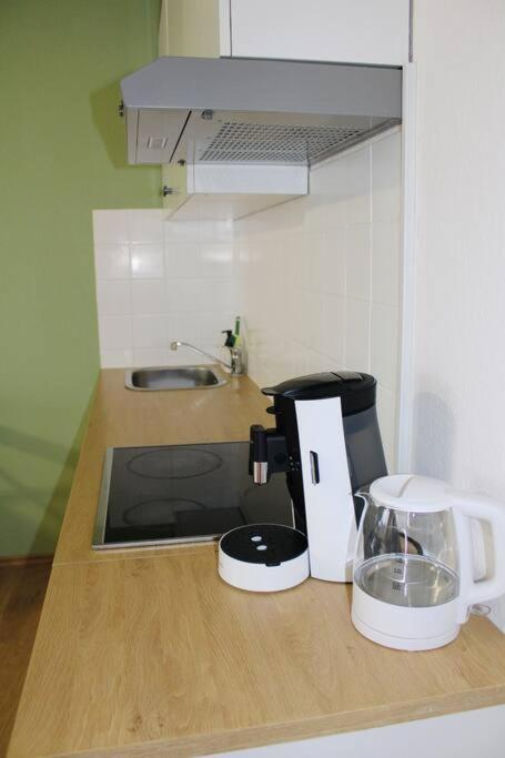 Schoenes Apartment Mit Parkplatz & 24H Checkin Keulen Buitenkant foto